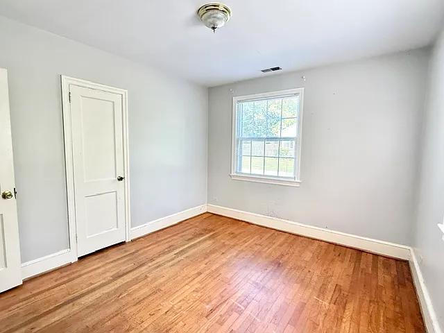 600 W Cedar St — Photo 8