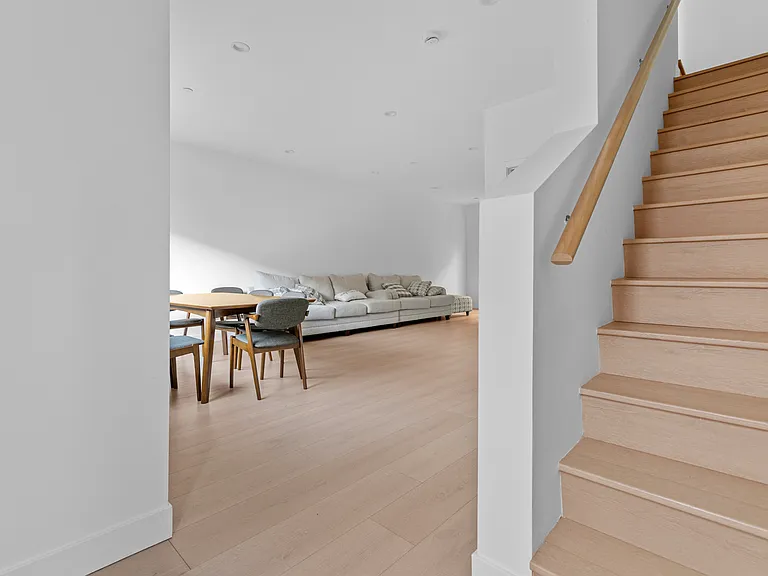 360 Burchett St #6 — Photo 22
