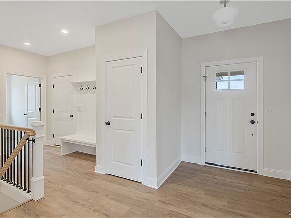 3rd image of 1963 N Ridge Dr