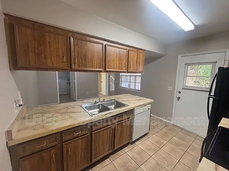 4638 Lighthouse Cir #1 — Photo 7