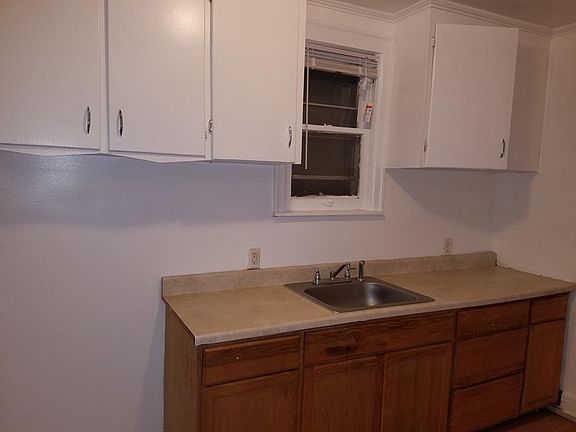 3rd image of 12824 Saint Marys St