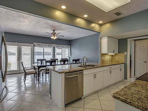 5th image of 7179 Kingston Cove Ln