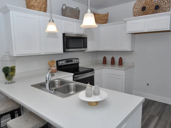 1423 N 3830 W #B201, Lehi, UT 84043