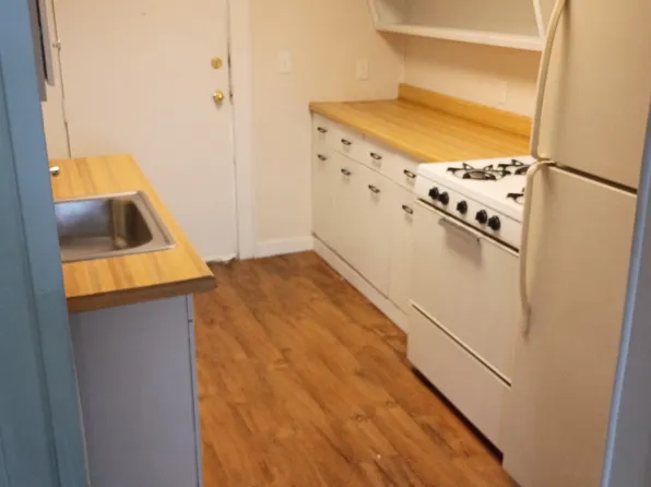 118 N Riverview Dr APT 3, Kalamazoo, MI 49004