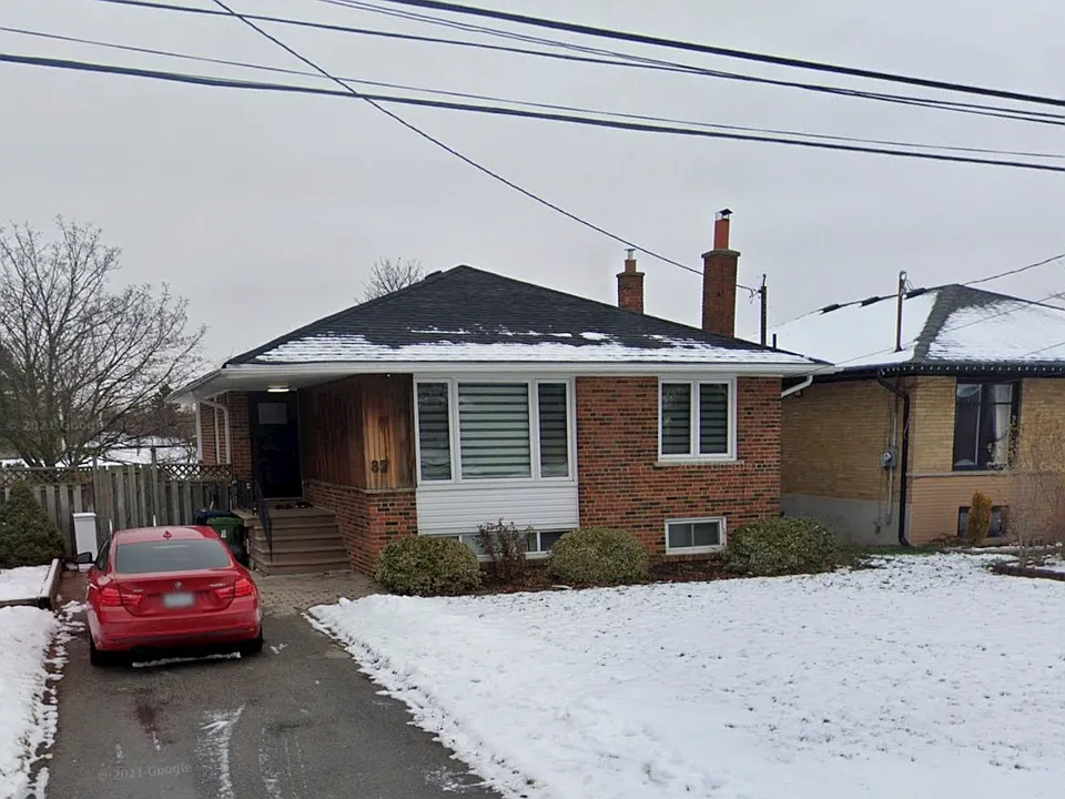 82 Elvaston Dr #BASEMENT