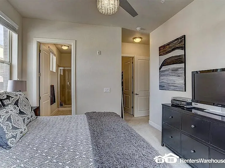 301 Inverness Way S — Photo 13