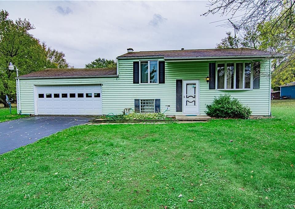 1st image of 11569 Bonnie Lake Dr