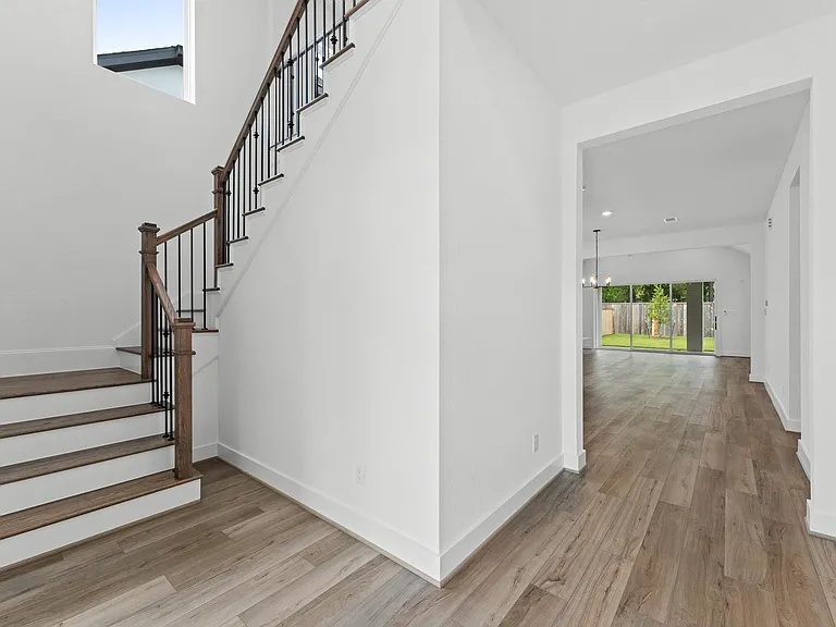 8218 Sherman Park Trl — Photo 4