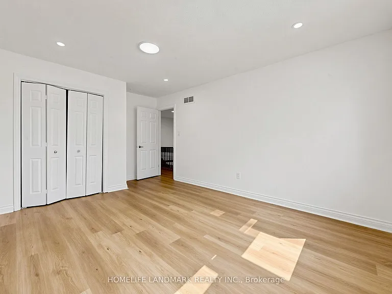 23 Dorian Pl — Photo 31