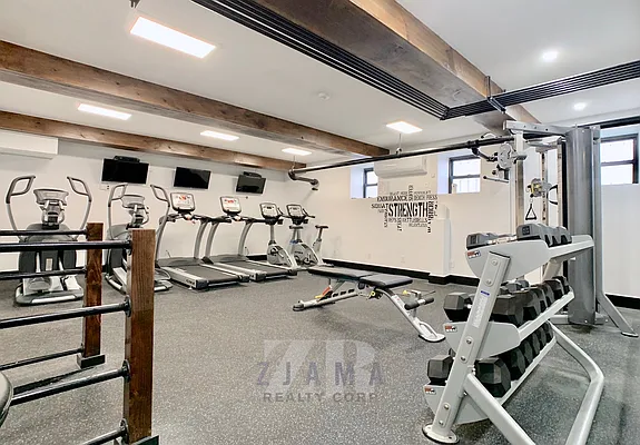 Rented by Zjama Realty Corp | media 38