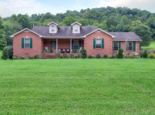 15 Dog Branch Rd S, Pleasant shade, TN 37145