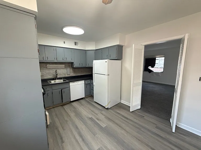 1111 Elm Park Dr — Photo 5