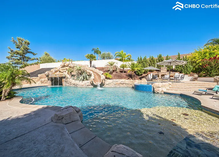 Resort Style Pool, Large Jacuzzi, Fire Pit, Fireplace, Patio