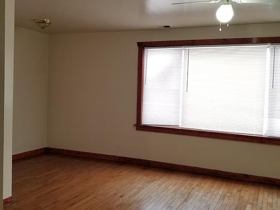 2nd image of 751 N Pine Ave #2