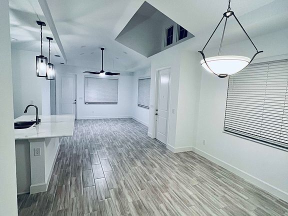 5th image of 329 Last Mango Dr
