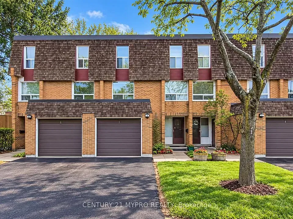 42 Renata Royalway