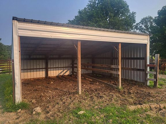 2nd image of 549 Hibarger Rd