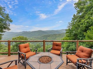 90 Forest Ridge Rd, Burnsville, NC 28714