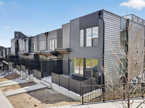 2537 N Sovereign Cres SW, Calgary, AB T3C 2M3