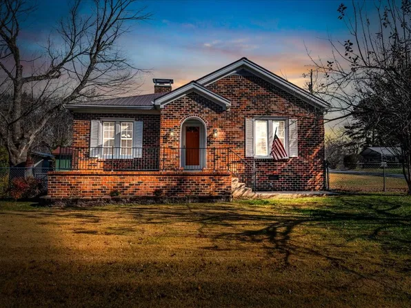 963 Emerson St, Manchester, TN 37355