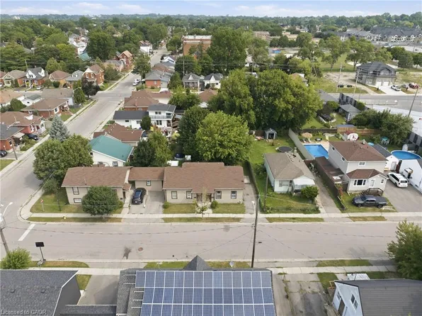 102 Sarah St, Brantford, ON N3S 3A5