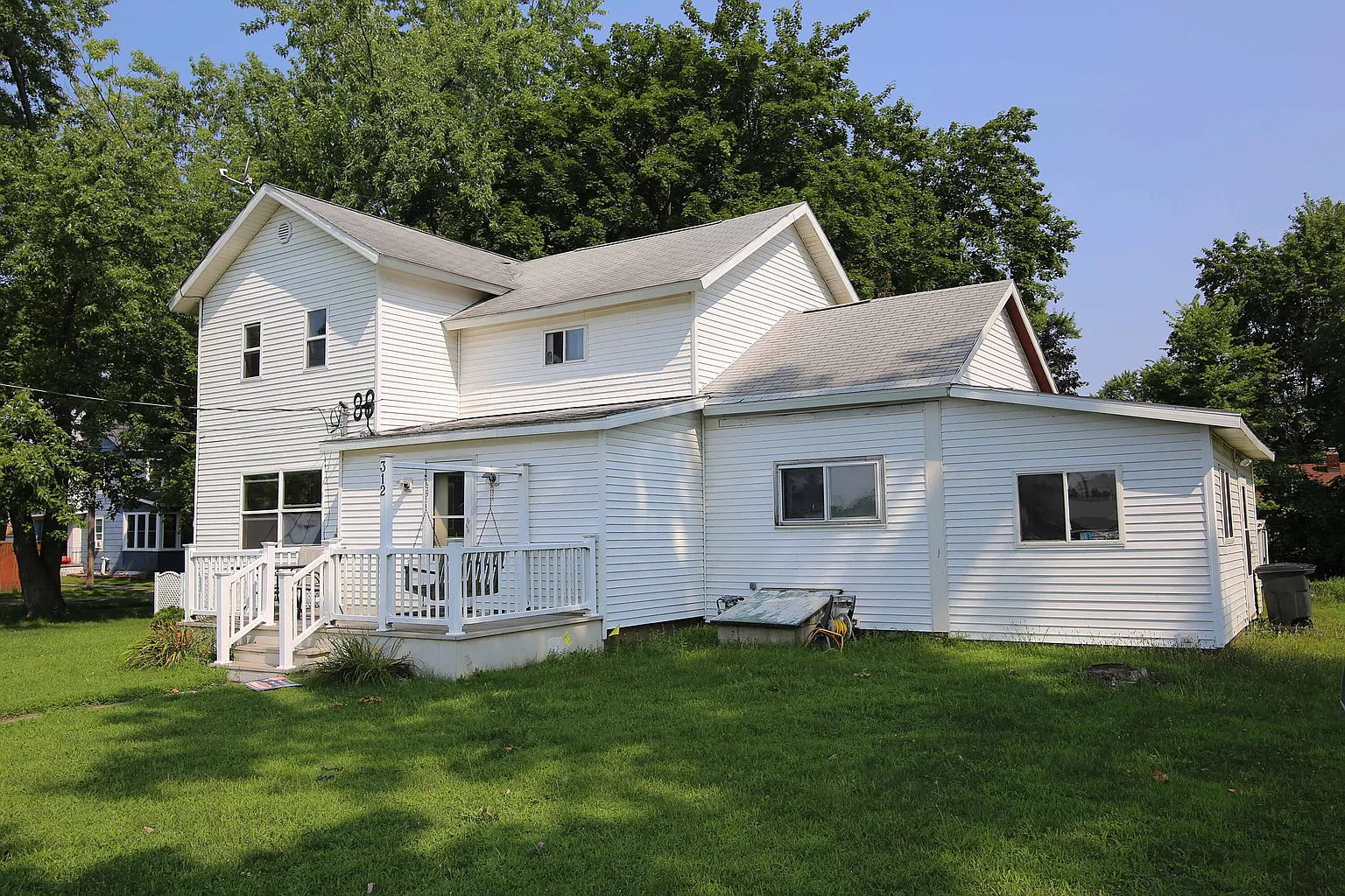 312 W Peck Ave photo 1