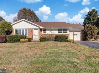 182 Golf Course Rd, Mohnton, PA 19540