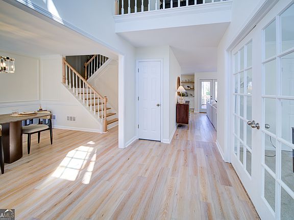 2nd image of 745 Welford Rd