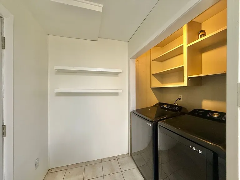 7618 Brookhollow Dr — Photo 10