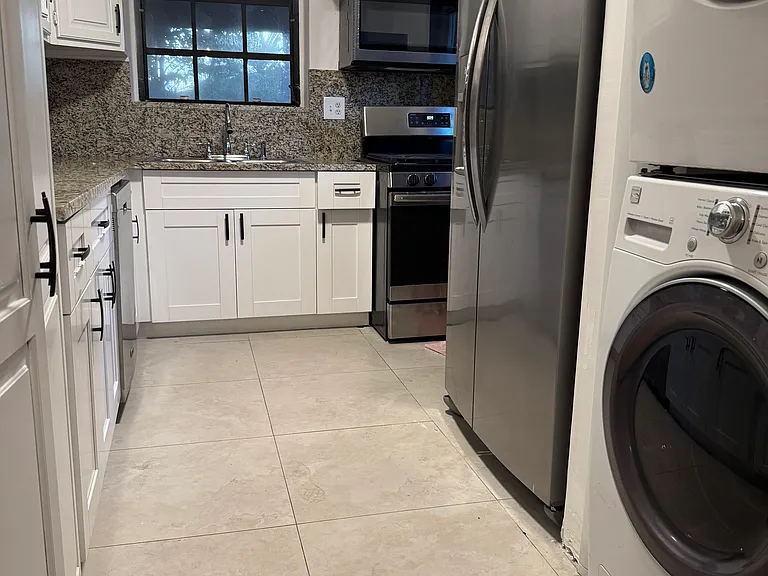 164 Navajo St — Photo 6