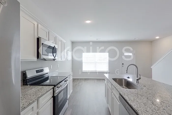 2579 Banyon Cir — Photo 9
