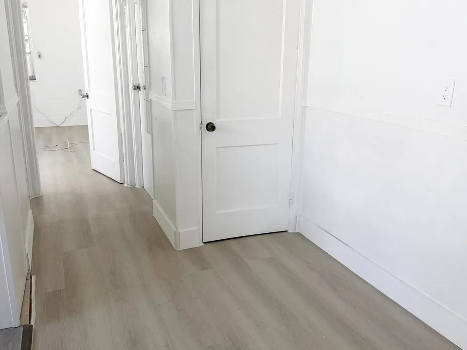 23 Sidonia Ave #3