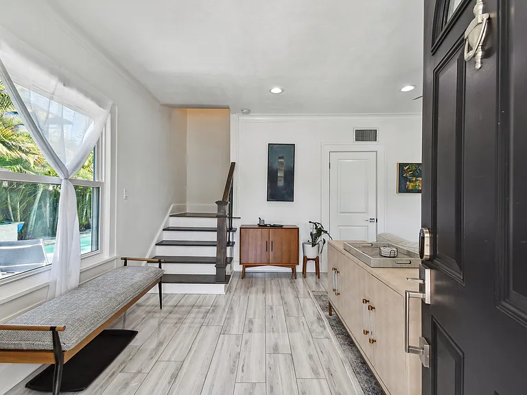 165 17th Ave NE — Photo 11