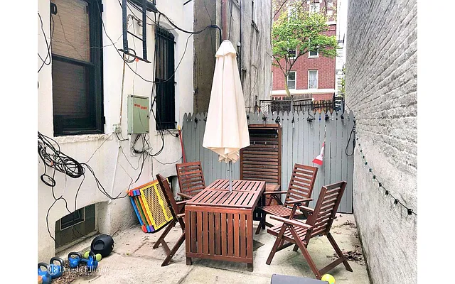 Rented by Douglas Elliman | media 29