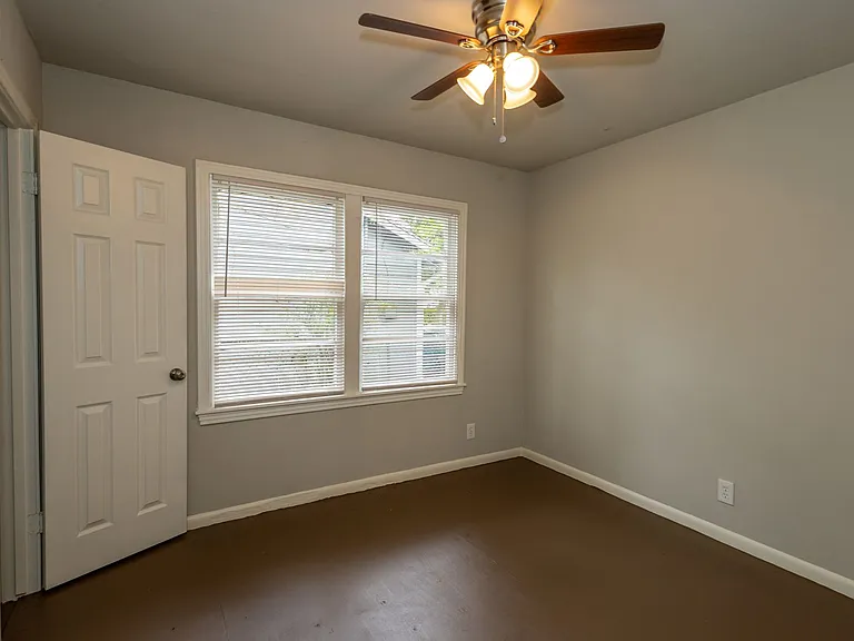 4710 El Paso St — Photo 12