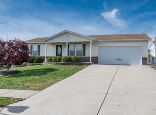 61 Nottingham Dr, Troy, MO 63379