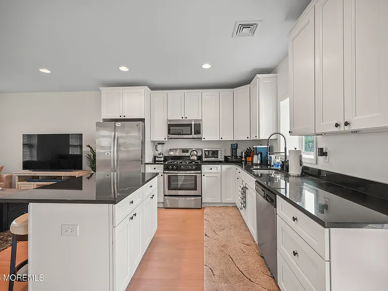 5 Cortland Rd — Photo 9