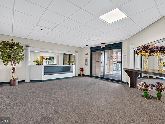 3rd image of 6031 Main St
