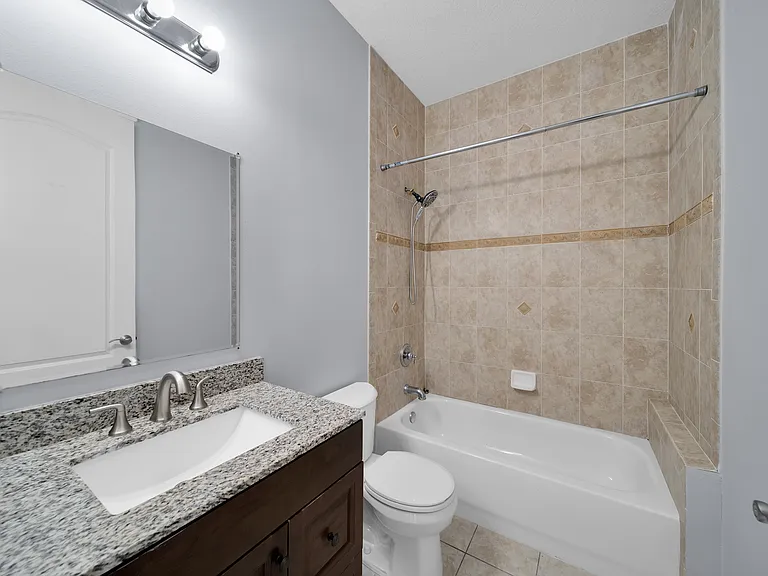 219 N L St #108 — Photo 6