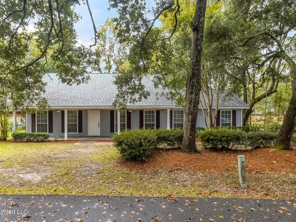 7004 Shore Dr, Ocean Springs, MS 39564