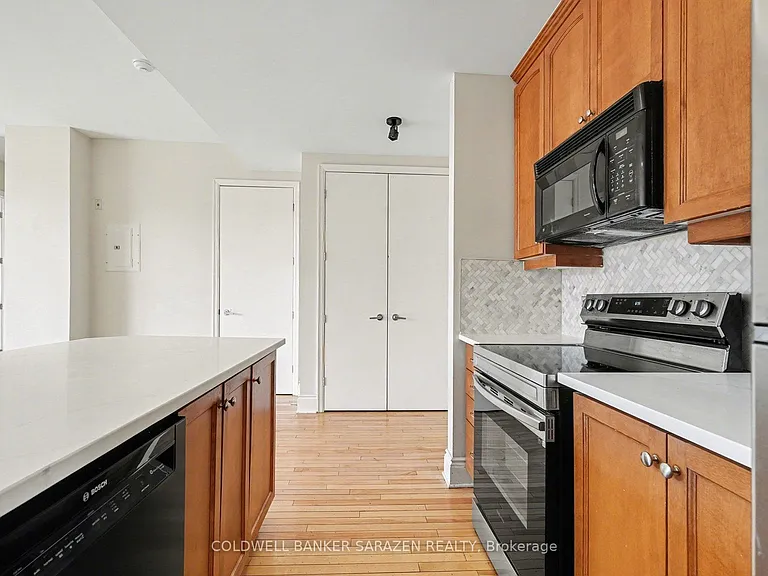 375 Lisgar St #801 — Photo 9