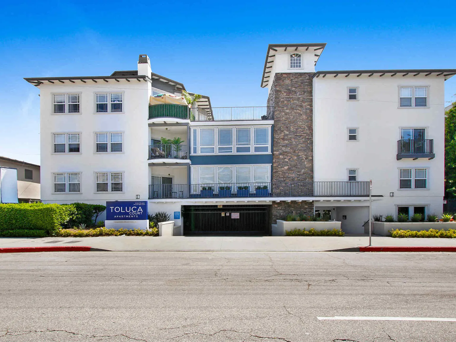 Toluca Court — Photo 1