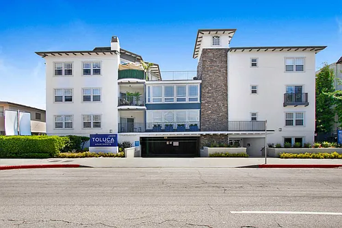 Toluca Court Photo 1