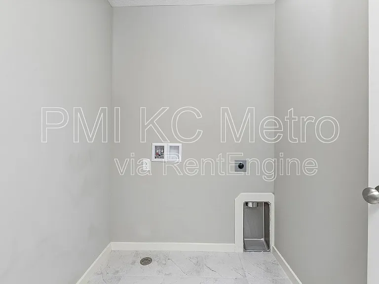 15708 Canterbury St — Photo 45