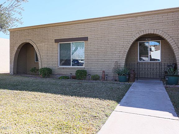 3rd image of 8211 E Rose Ln