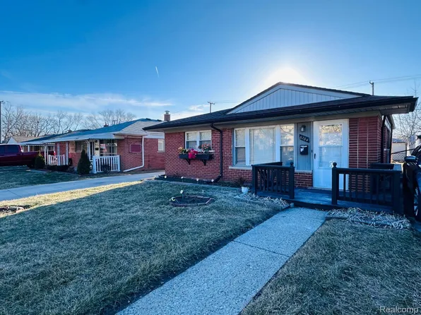 6784 Cooper St, Taylor, MI 48180