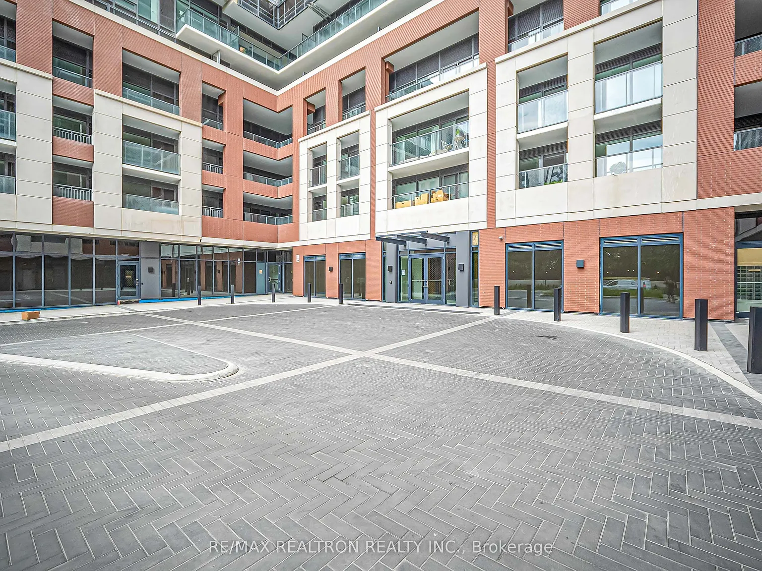 2 bed, $2,500 — Photo 2