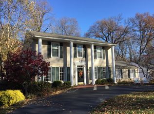 1 Taylor Est, Saint Louis, MO