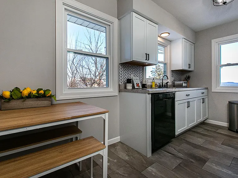 545 Cooper Pl — Photo 3