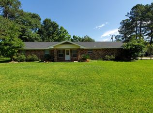 28 Rawls Dr, Hattiesburg, MS 39402